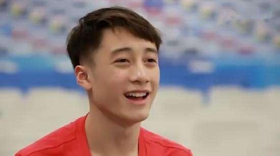 游泳男子世界冠军_17岁游泳冠军男孩_游泳男孩冠军是谁