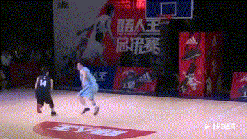 打篮球的走步违例规则_篮球规则走步违例条款_篮球规则打走步违例吗