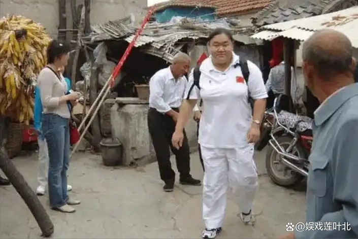 2020年举重女运动员_举重冠军女2021_女运动员举重冠军是谁啊