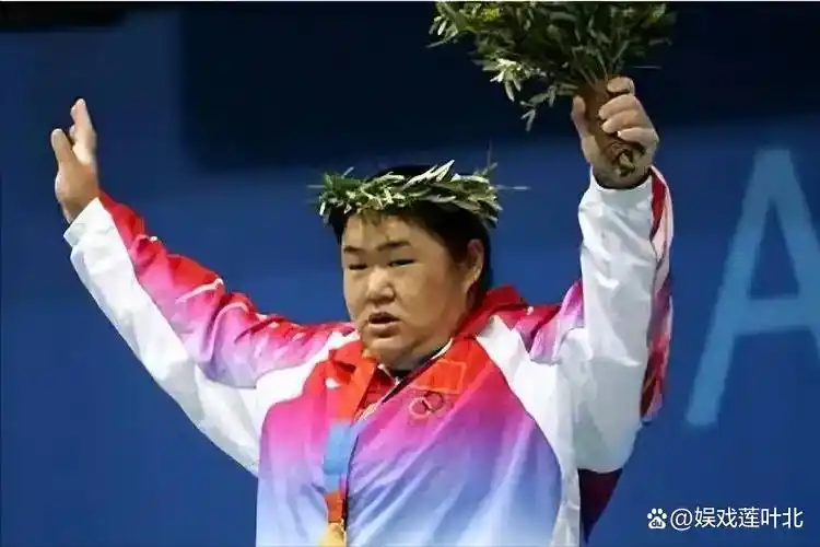 举重冠军女2021_2020年举重女运动员_女运动员举重冠军是谁啊