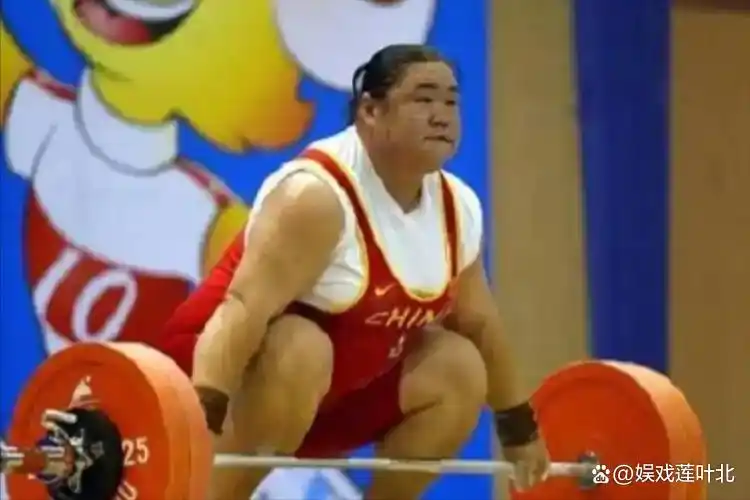 举重冠军女2021_2020年举重女运动员_女运动员举重冠军是谁啊