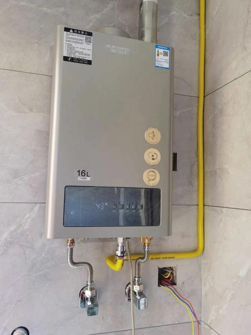 13升燃气热水器够用吗