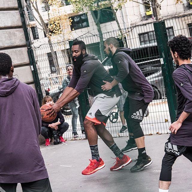 哈登nba历史地位_篮球历史上的哈登_篮球巨星哈登