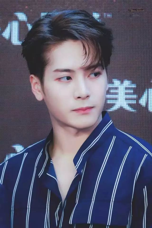 击剑冠军_从击剑冠军到如今的歌手_击剑冠军男明星