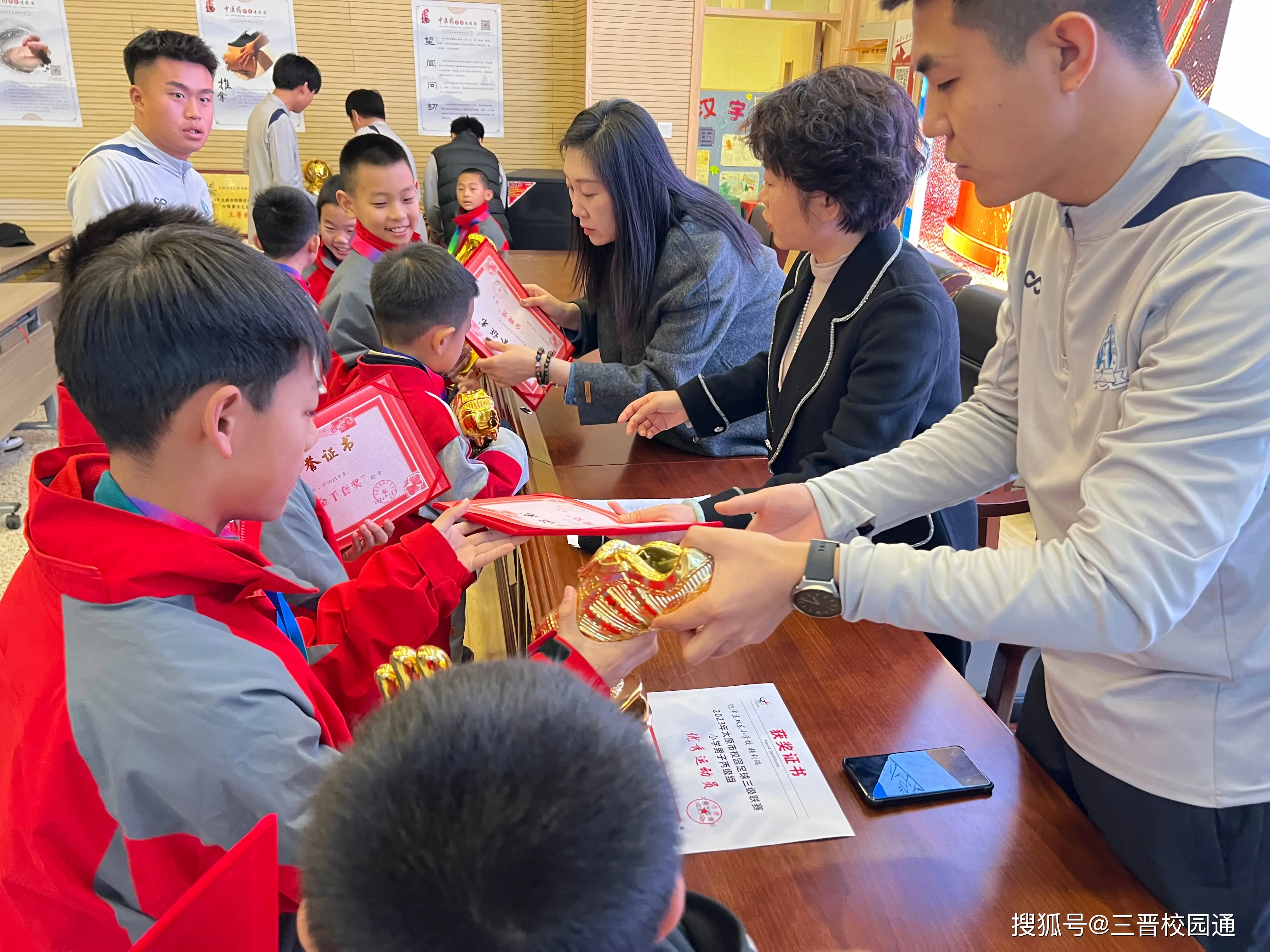 太原市小学足球冠军_太原市足球特色初中学校有哪些_2021太原市校园足球联赛