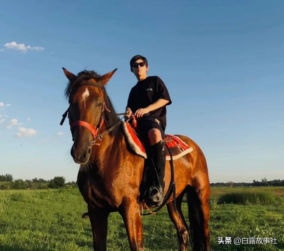 健身房私教太累了_健身房私教价格表图片_健身房私教动作