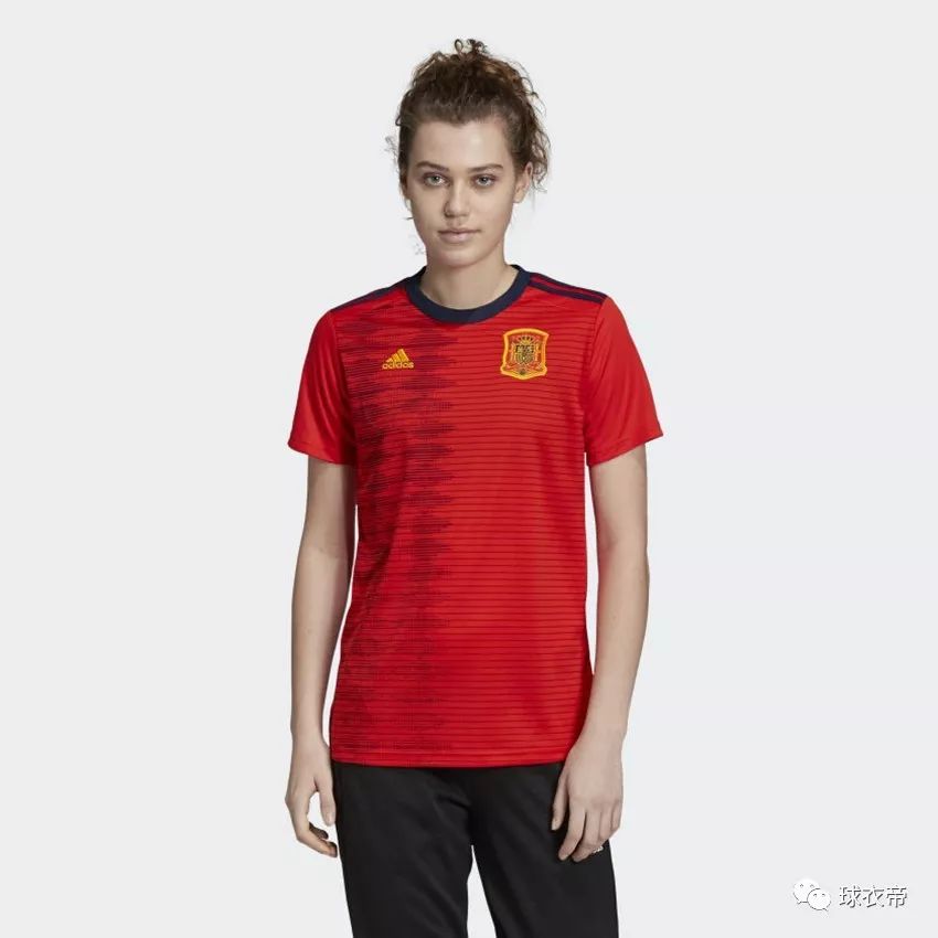 足球球衣发展史_足球球衣销售历年排名_足球球衣历史款式
