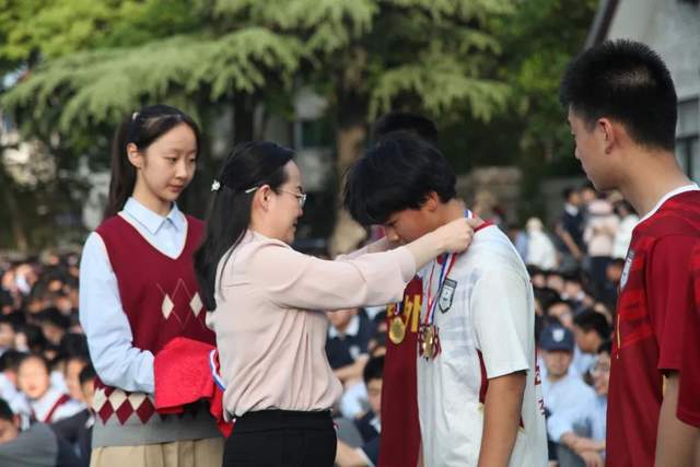 苏州市初中足球赛冠军是谁_苏州2021足球_苏州足球特色学校初中