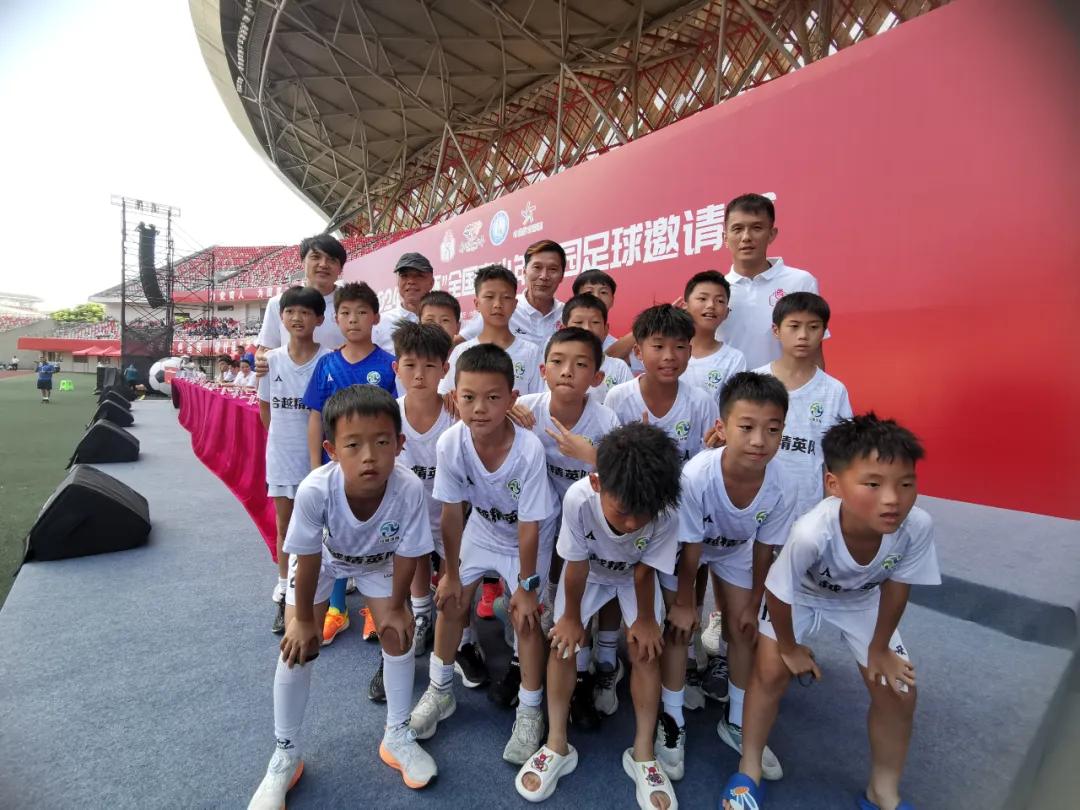 遵义市足球运动学校_遵义青少年足球冠军_遵义足球青训