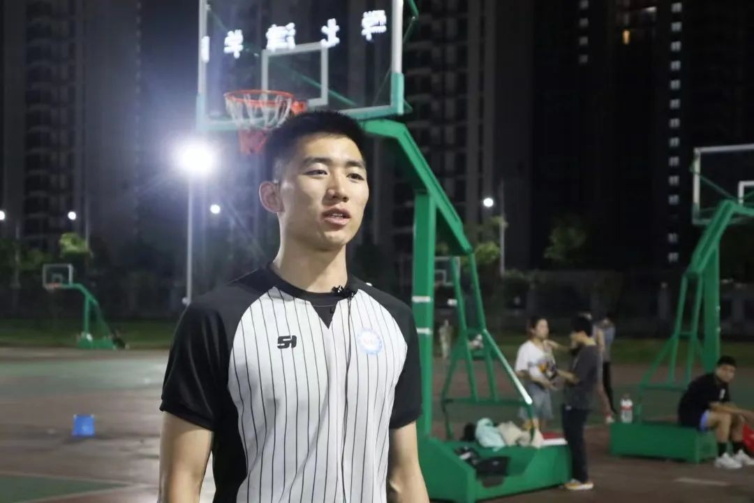 湖南篮球赛湘潭队_湘潭篮球学校_湘潭大学生篮球赛冠军