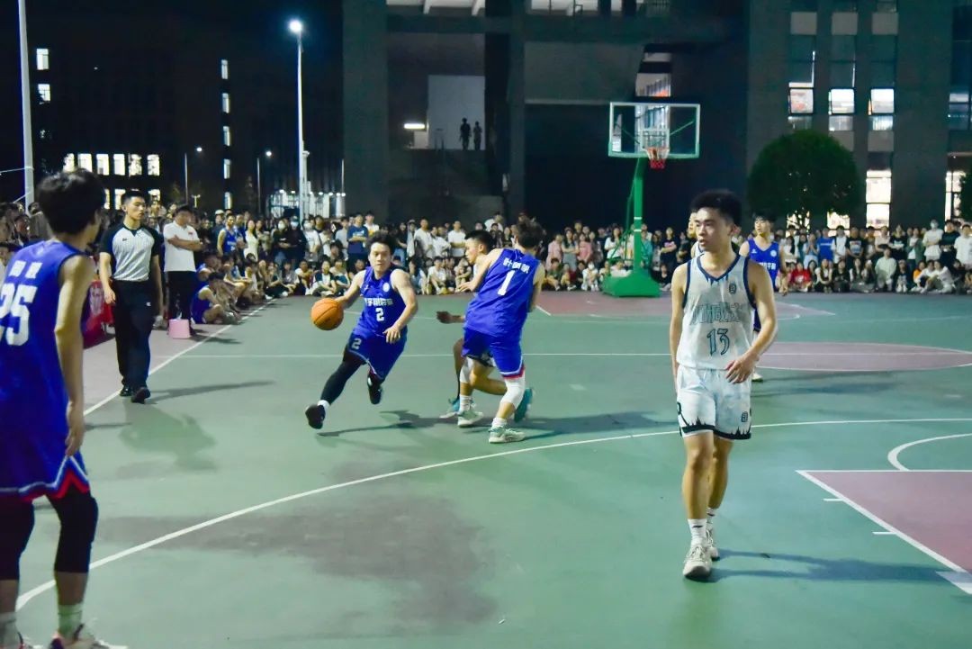 湘潭篮球学校_湘潭大学生篮球赛冠军_湖南篮球赛湘潭队