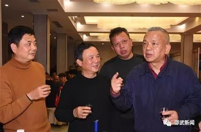 举重冠军都干嘛去了_举重冠军有钱吗_举重可以有几个冠军