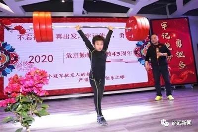 举重冠军都干嘛去了_举重可以有几个冠军_举重冠军有钱吗