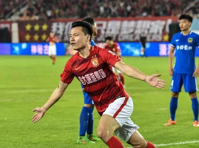 足球规则有多少章_足球规则有什么不同_足球规则有哪些简介